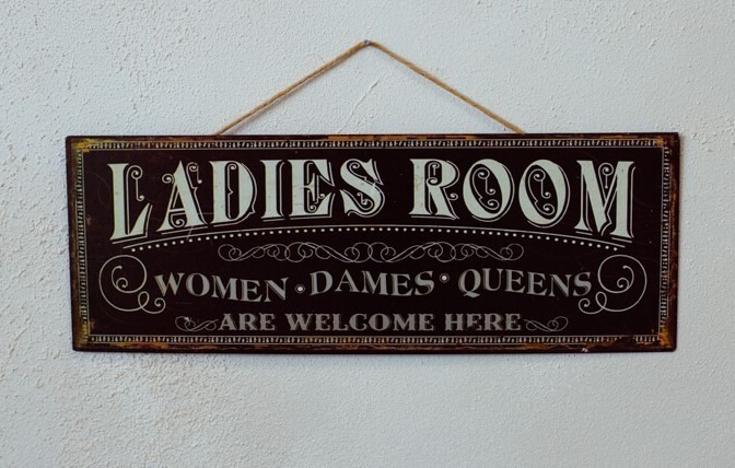 Silt Ladies room